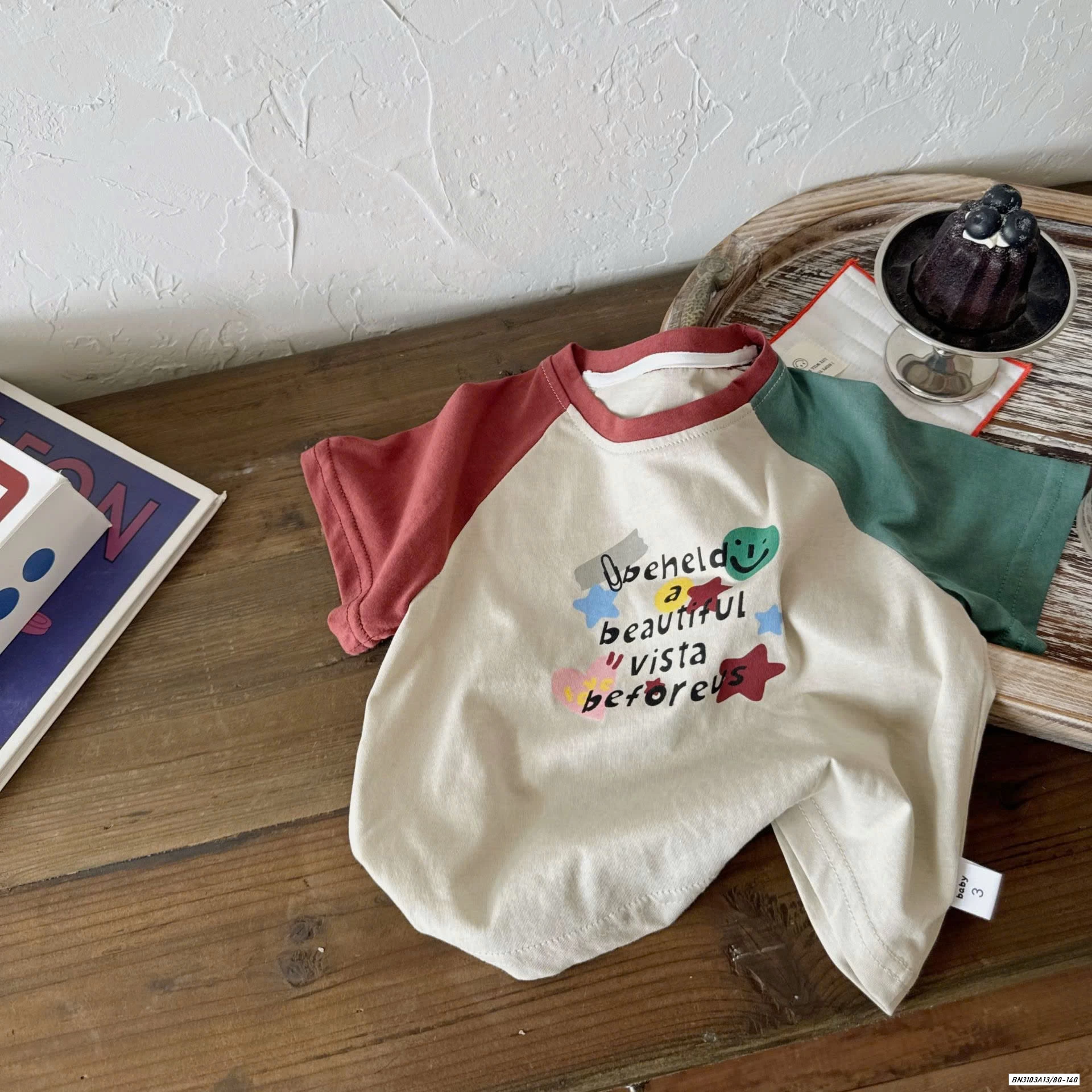 ÁO THUN HÌNH PHỐI MÀU TAY