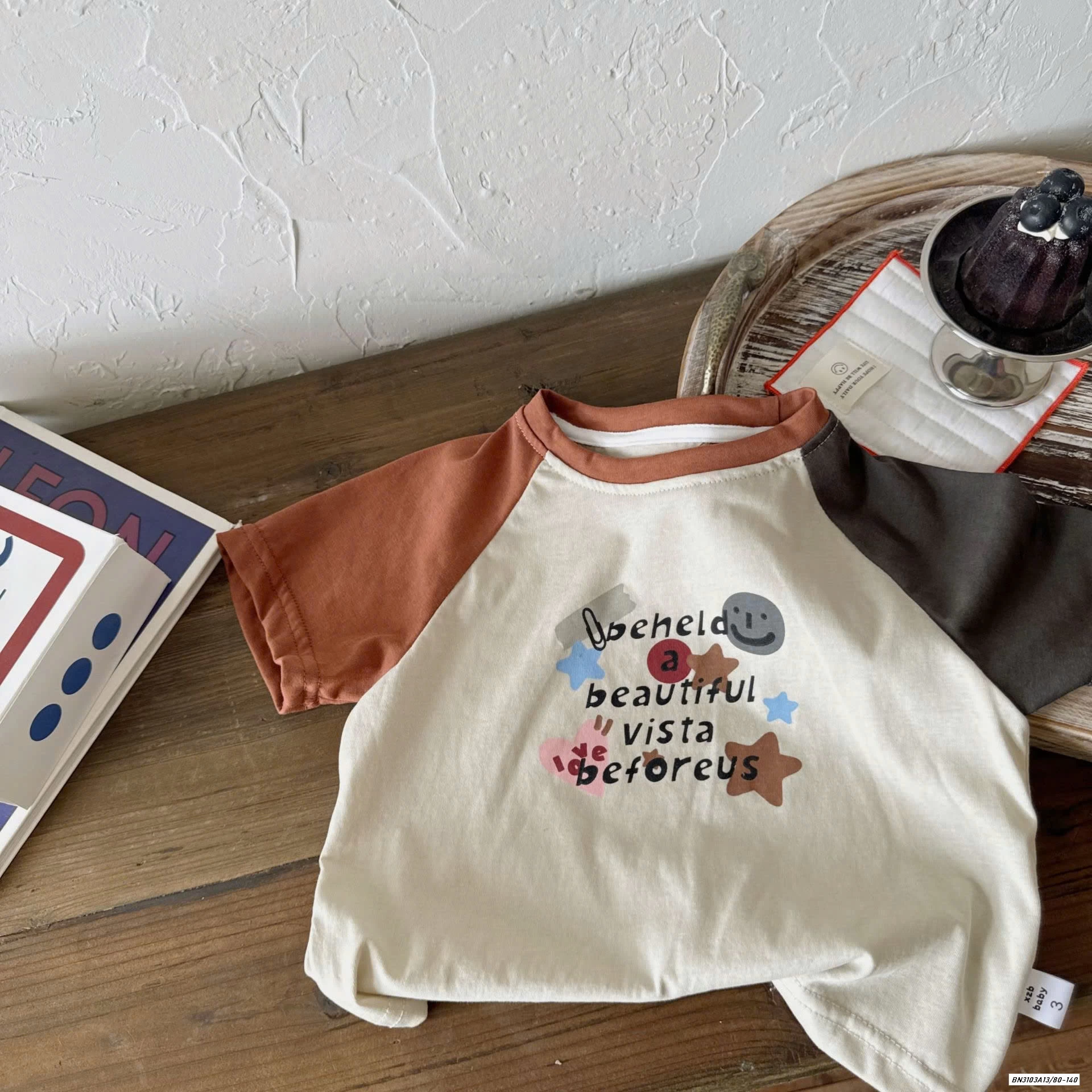 ÁO THUN HÌNH PHỐI MÀU TAY