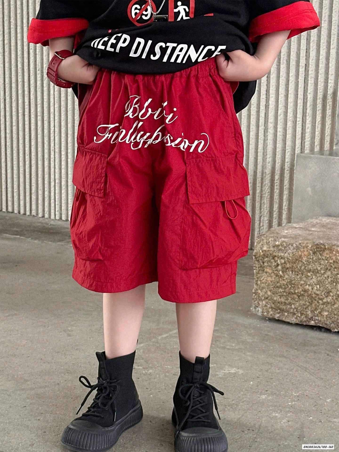 ÁO THUN ĐEN MIX SHORT ĐỎ