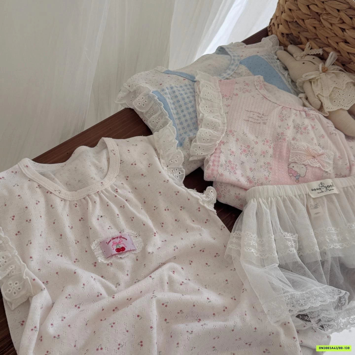 BỘ COTTON GIẤY QUẦN LỠ VIỀN REN HONEY