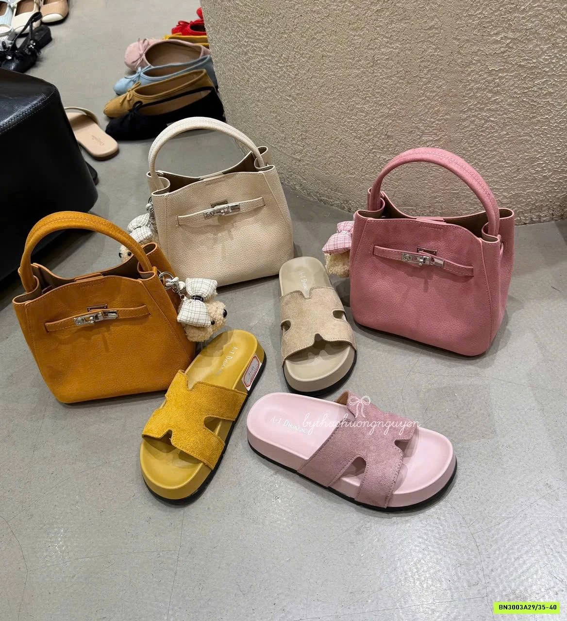 DÉP LÊ QUAI CHỮ H