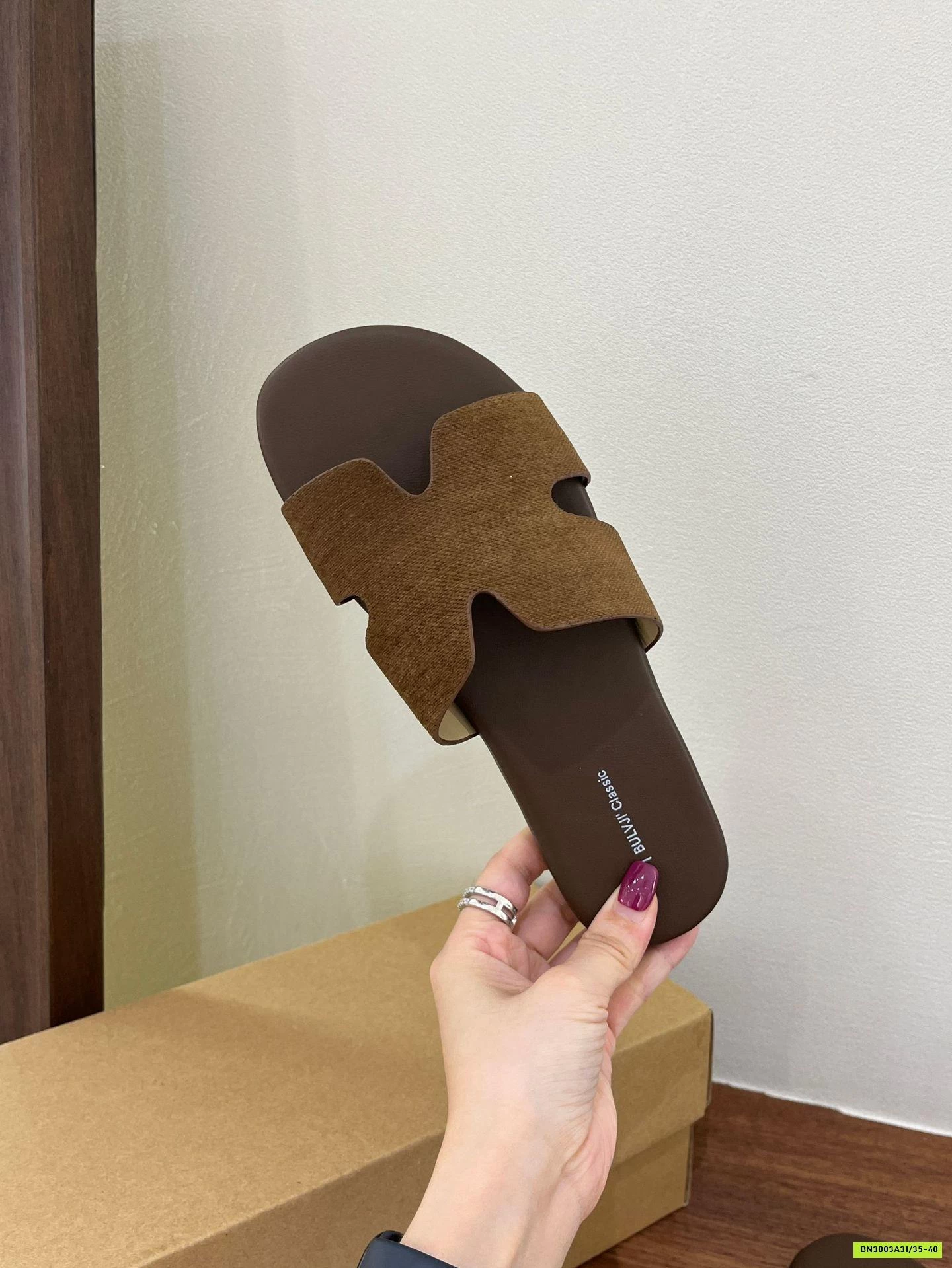 DÉP LÊ QUAI CHỮ H ĐẾ BỆT