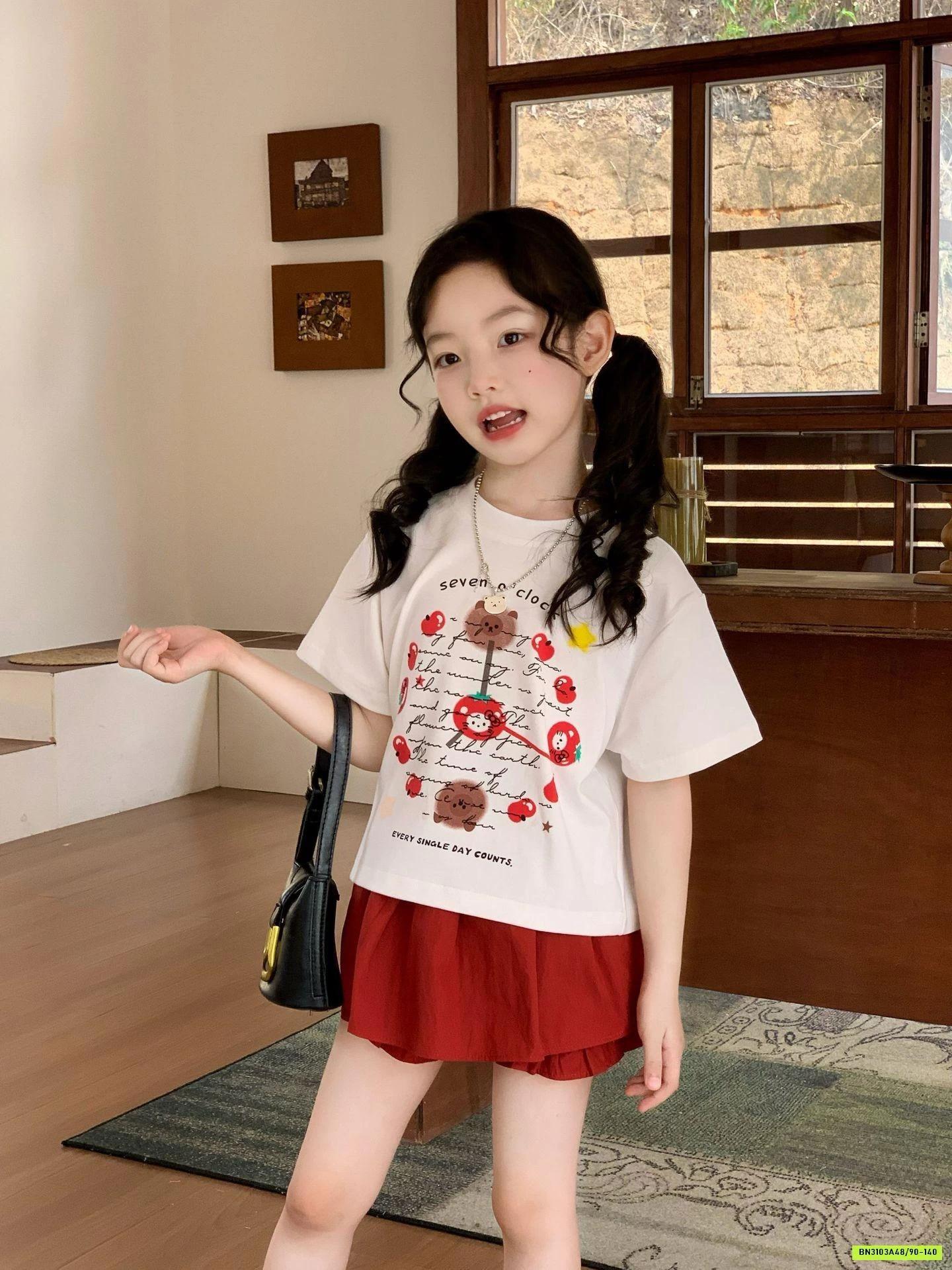 ÁO GẤU MIX QUẦN GIẢ VÁY ĐỎ