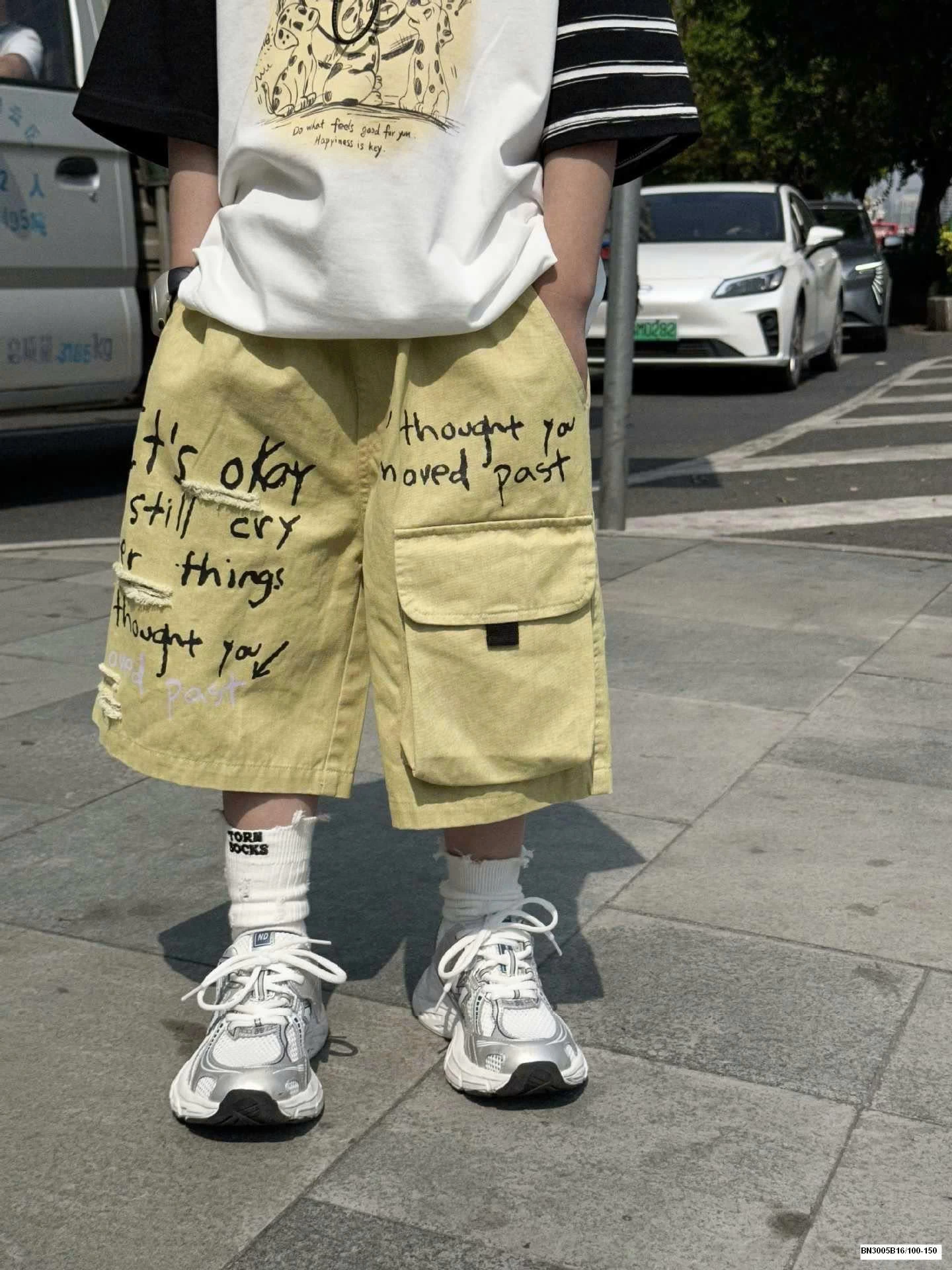 SET QUẦN VÀNG IN CHỮ MIX ÁO THUN PHỐI MÀU TAY