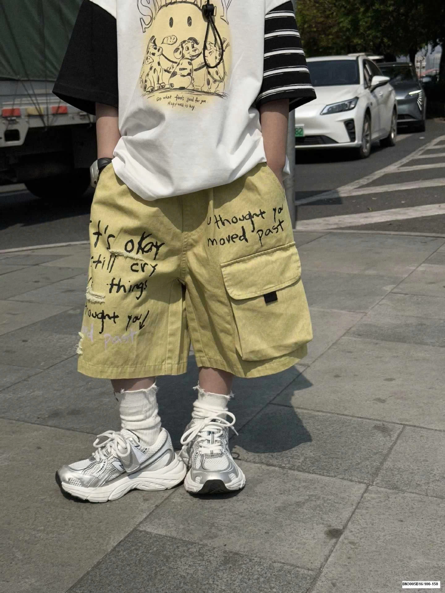 SET QUẦN VÀNG IN CHỮ MIX ÁO THUN PHỐI MÀU TAY