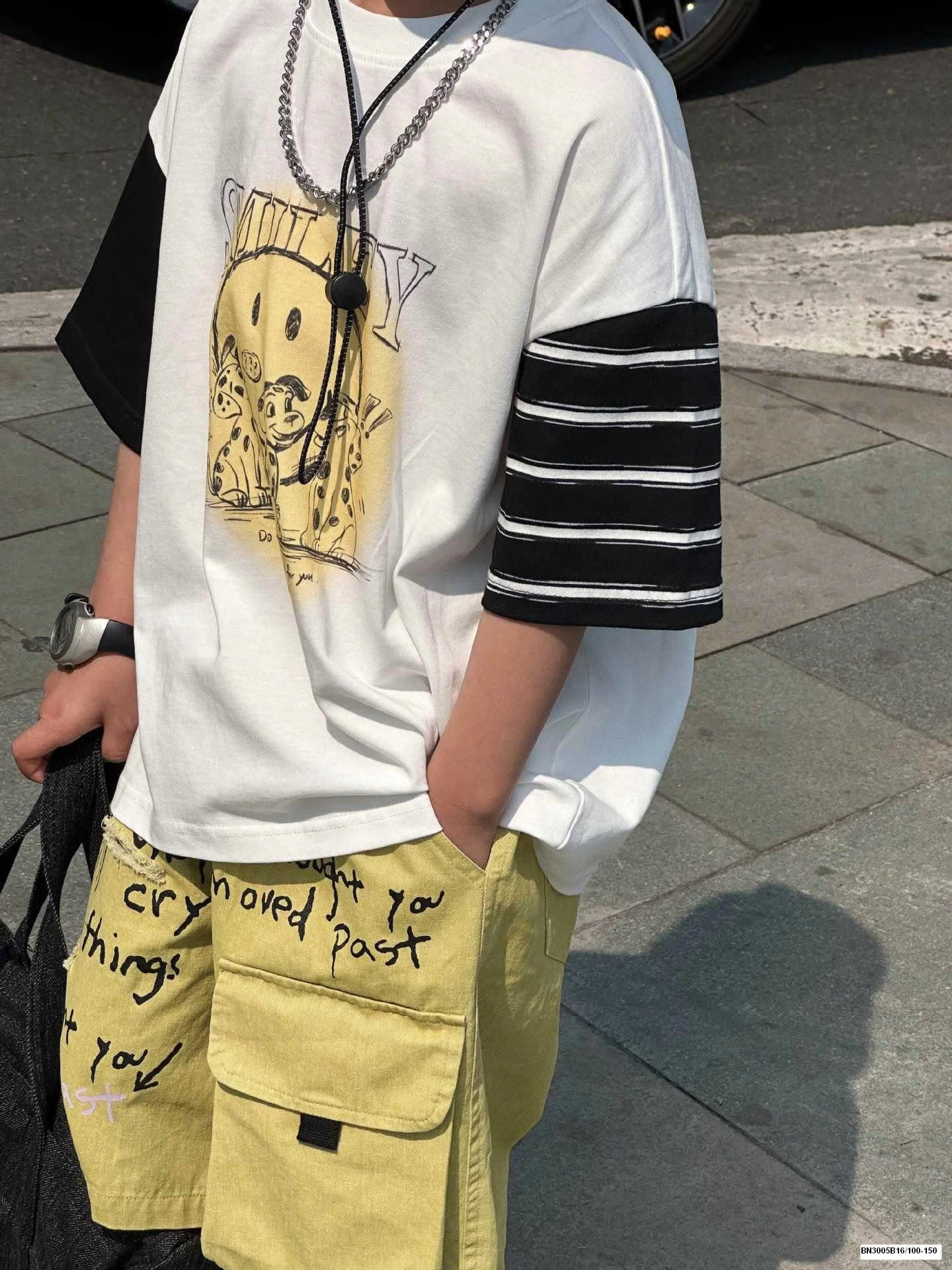 SET QUẦN VÀNG IN CHỮ MIX ÁO THUN PHỐI MÀU TAY