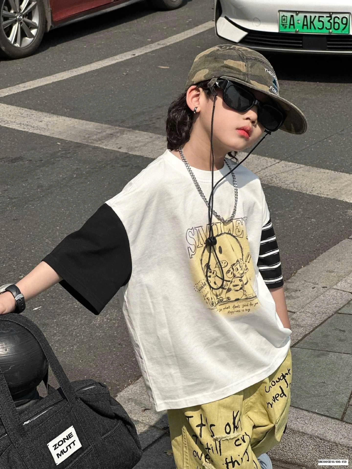 SET QUẦN VÀNG IN CHỮ MIX ÁO THUN PHỐI MÀU TAY