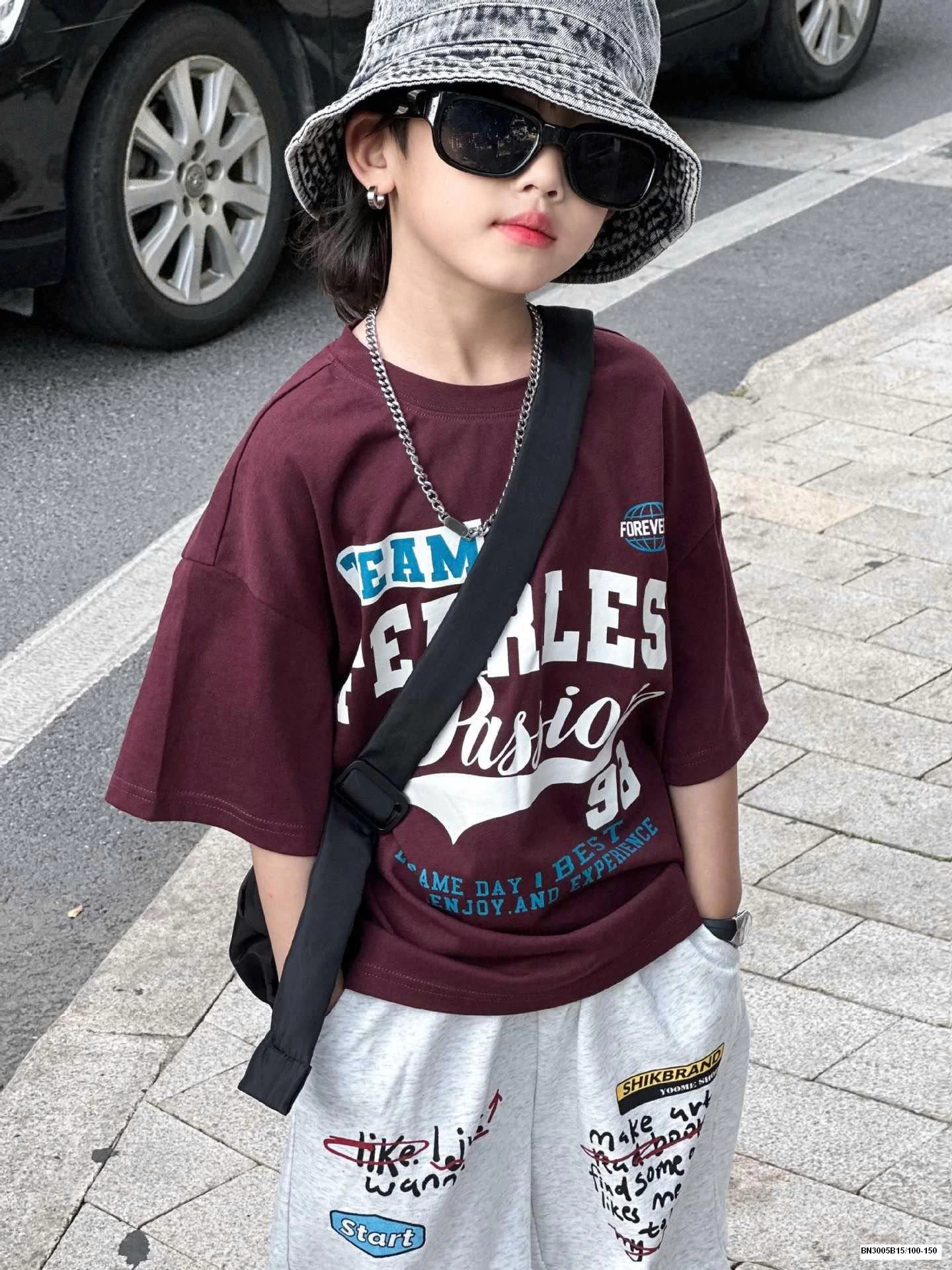 SET COTTON IN CHỮ ÁO NÂU ĐỎ QUẦN XÁM