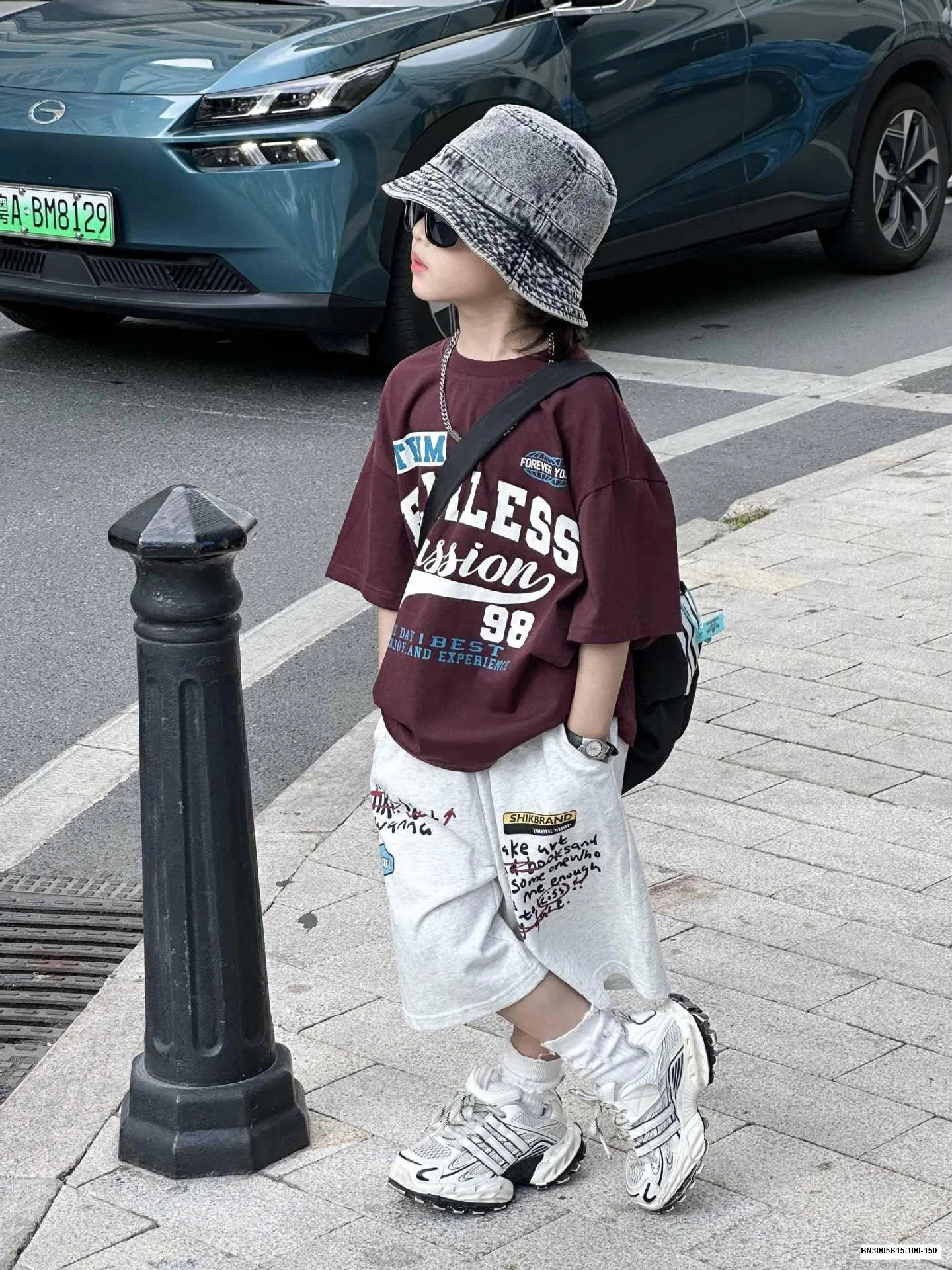 SET COTTON IN CHỮ ÁO NÂU ĐỎ QUẦN XÁM