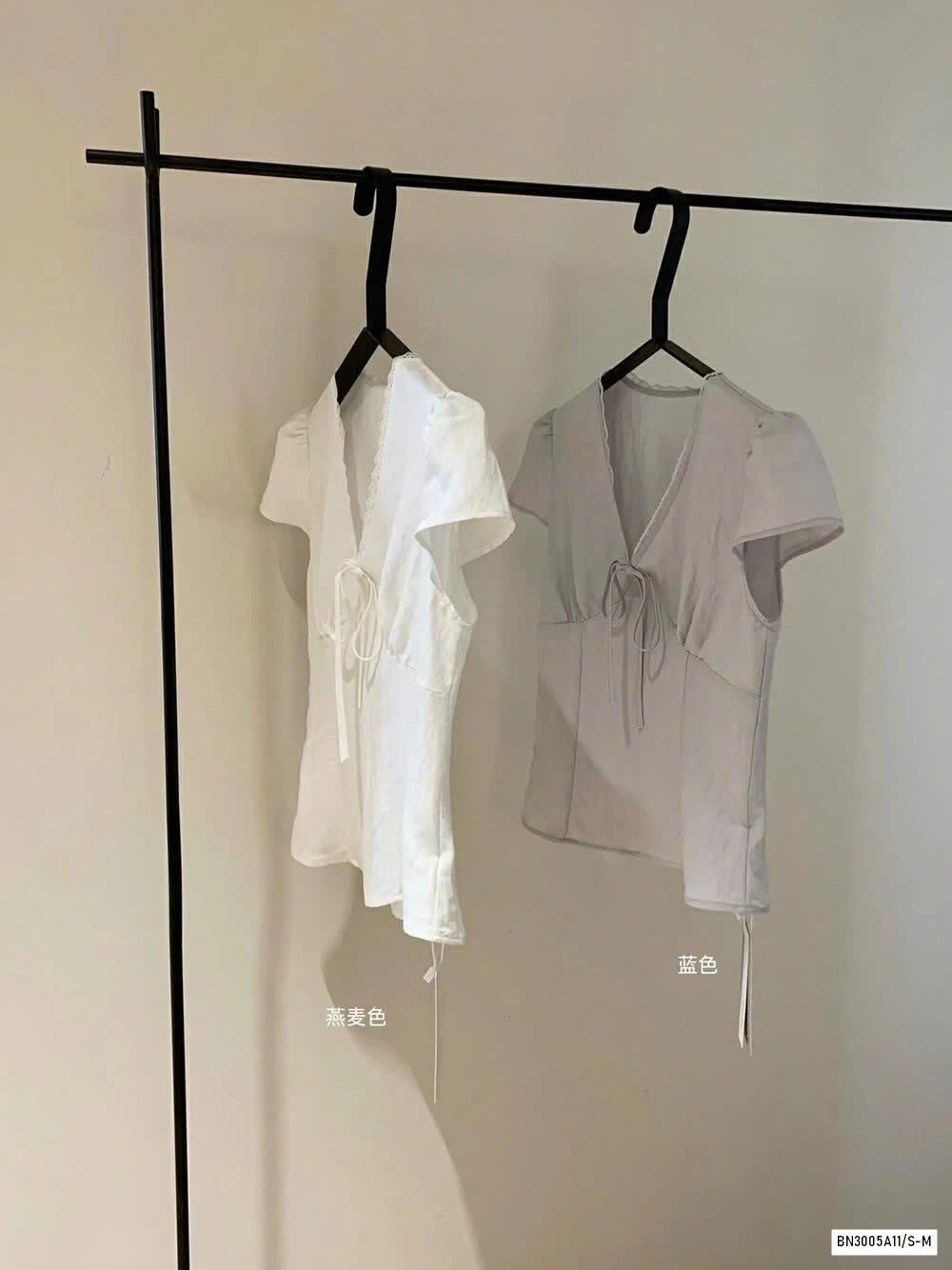 SƠ MI TAY HẾN CỔ V WG.WE