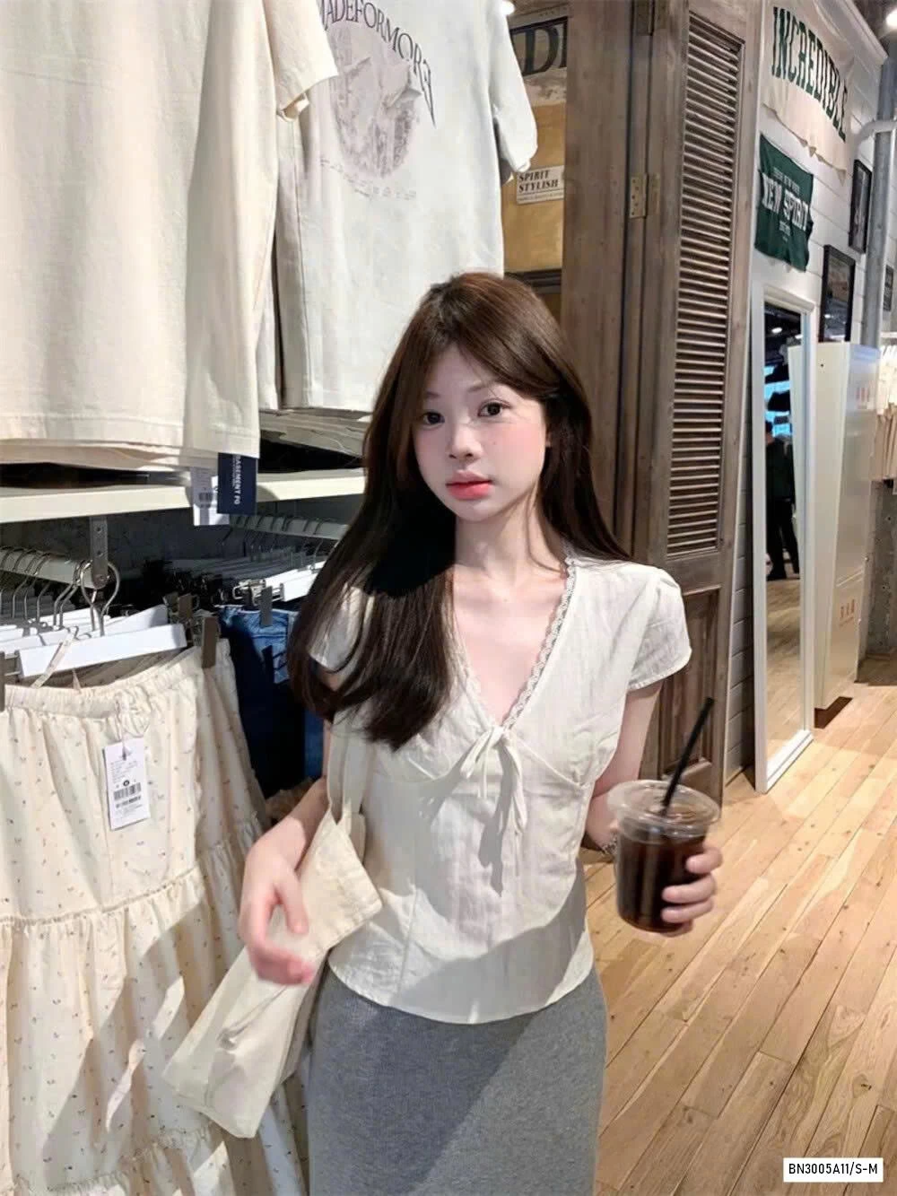 SƠ MI TAY HẾN CỔ V WG.WE