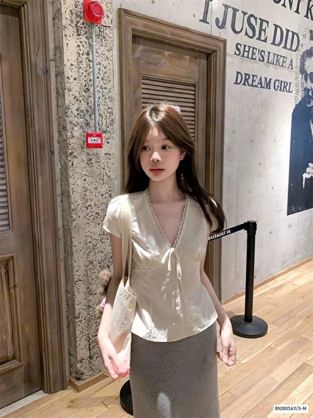 SƠ MI TAY HẾN CỔ V WG.WE