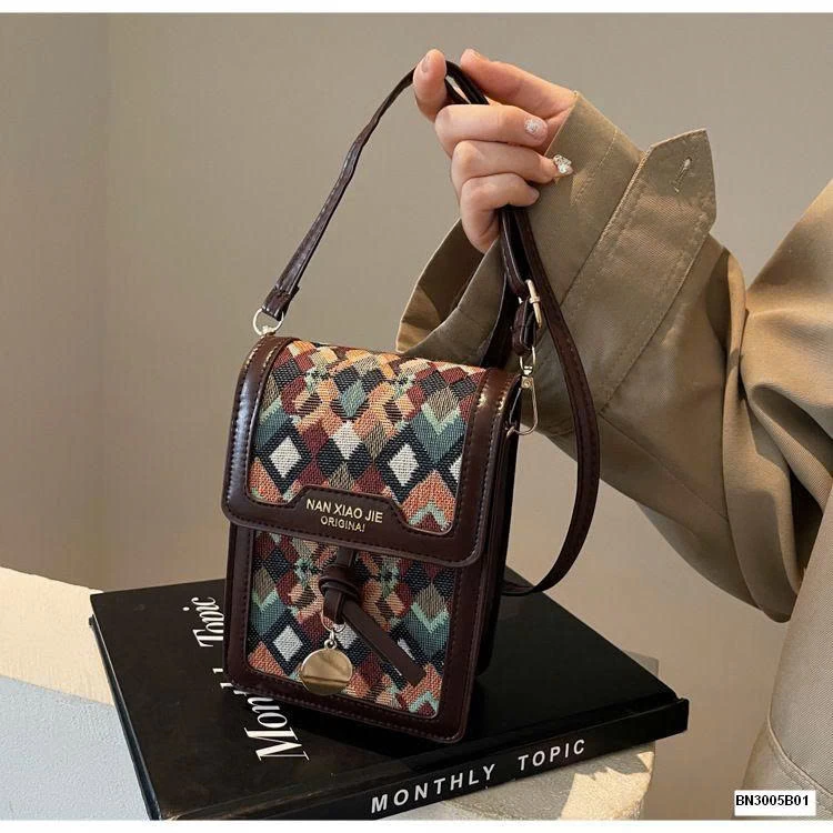 TÚI ĐEO VAI HỌA TIẾT THỔ CẨM CHO NỮ