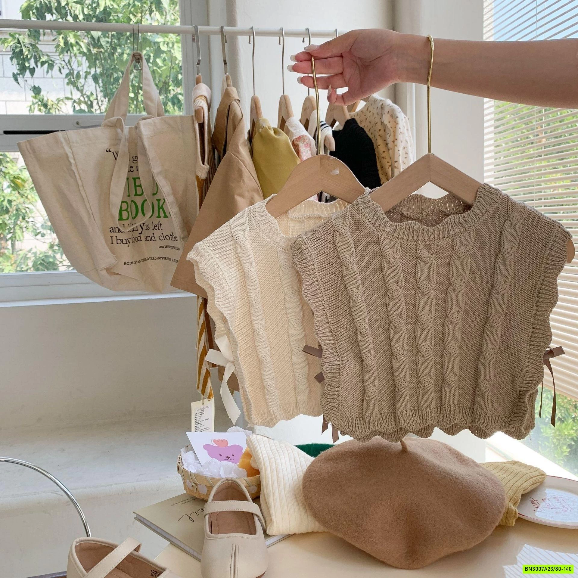 GILE LEN BUỘC NƠ BÊN HÔNG