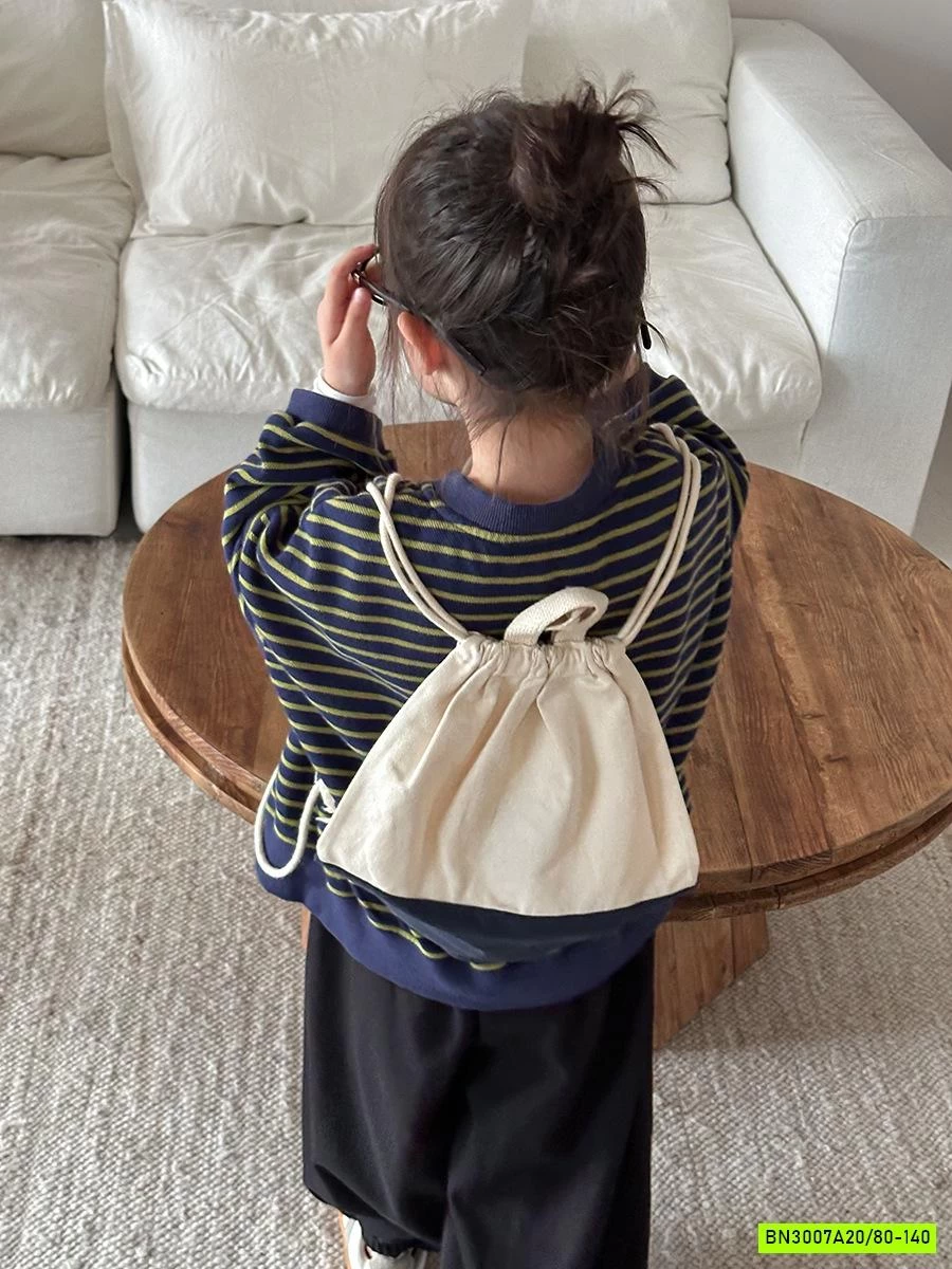 KHOÁC NỈ KẺ CỔ TRÒN