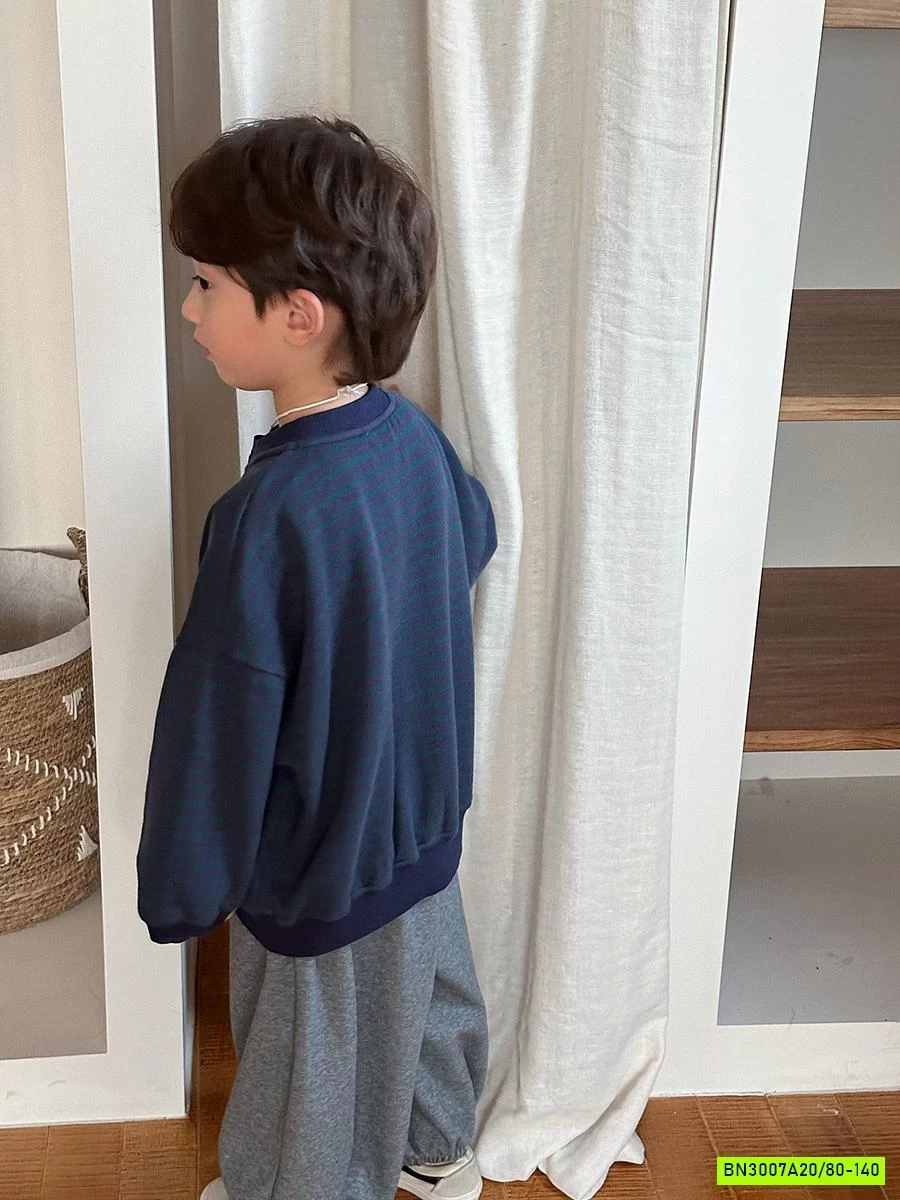 KHOÁC NỈ KẺ CỔ TRÒN