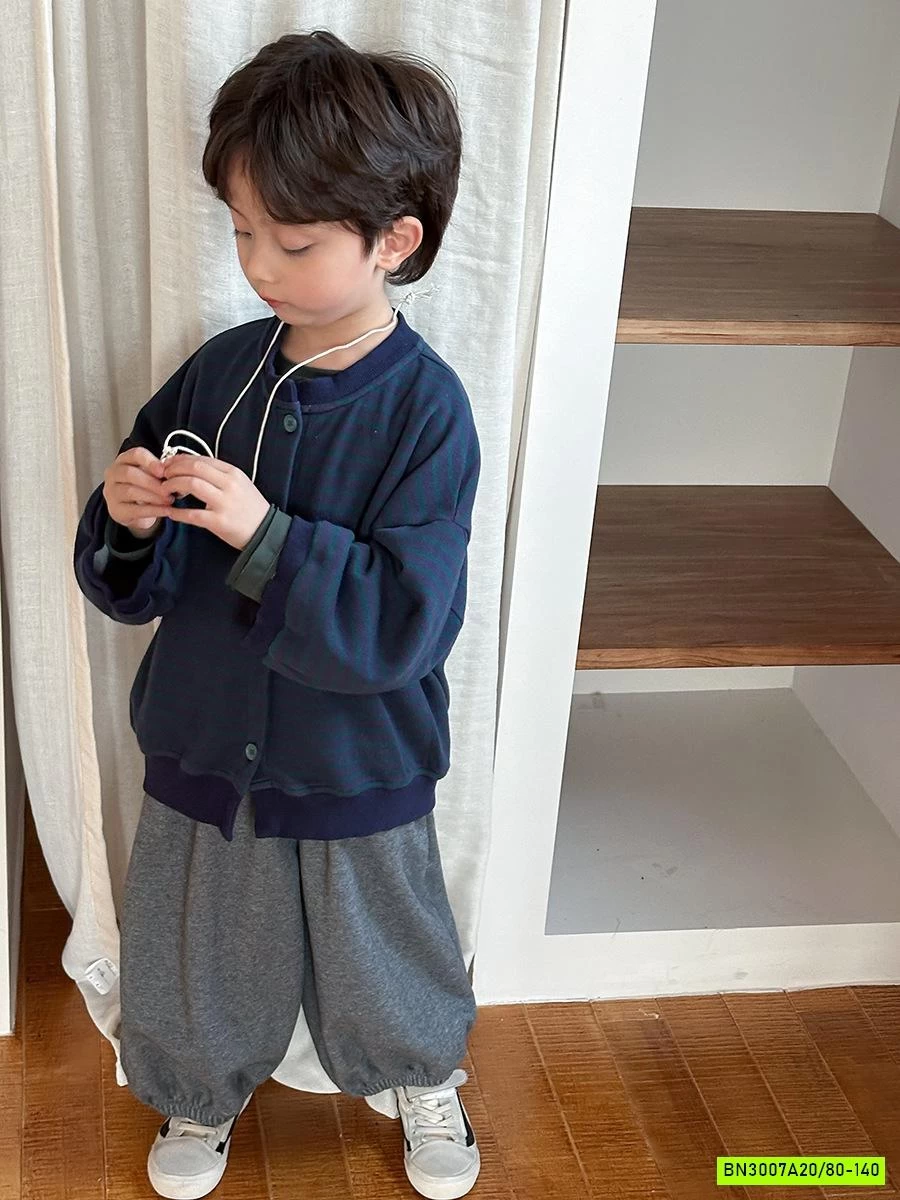 KHOÁC NỈ KẺ CỔ TRÒN