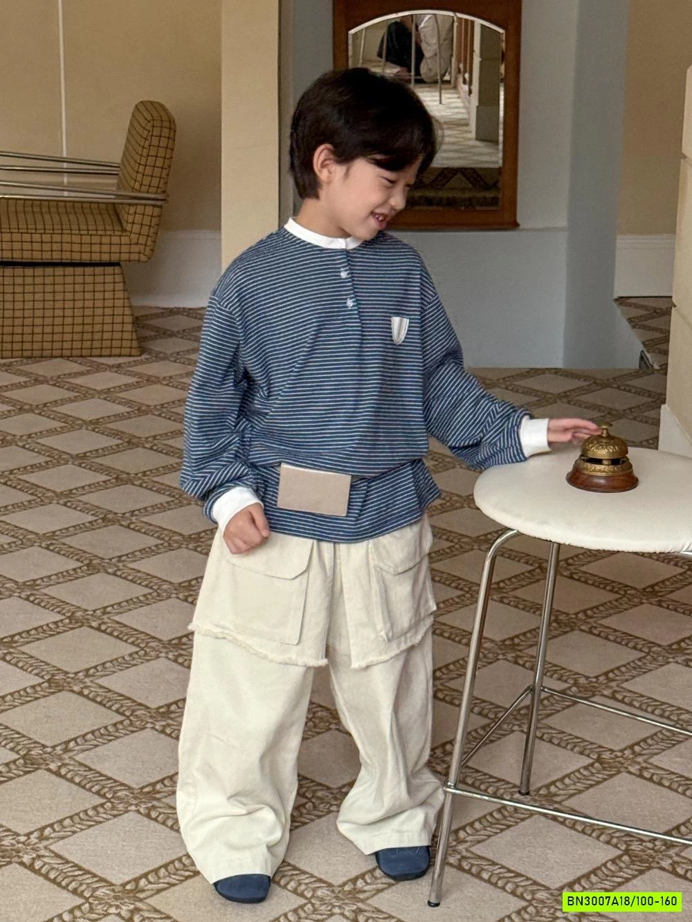 ÁO NỈ XANH KẺ CỔ TRỤ