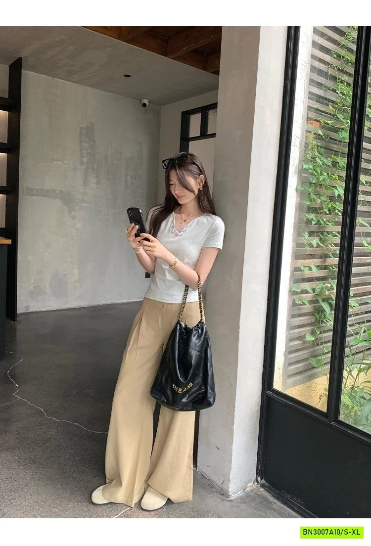 ÁO THUN NGẮN TAY CỔ V