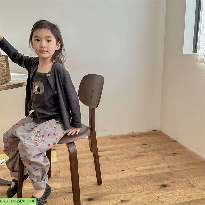 QUẦN BOM IN HOA NHÍ  ADBABY
