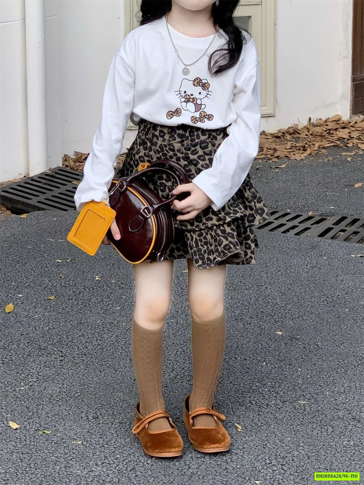 KHOÁC KAKI MIX CHÂN VÁY BEO NÂU