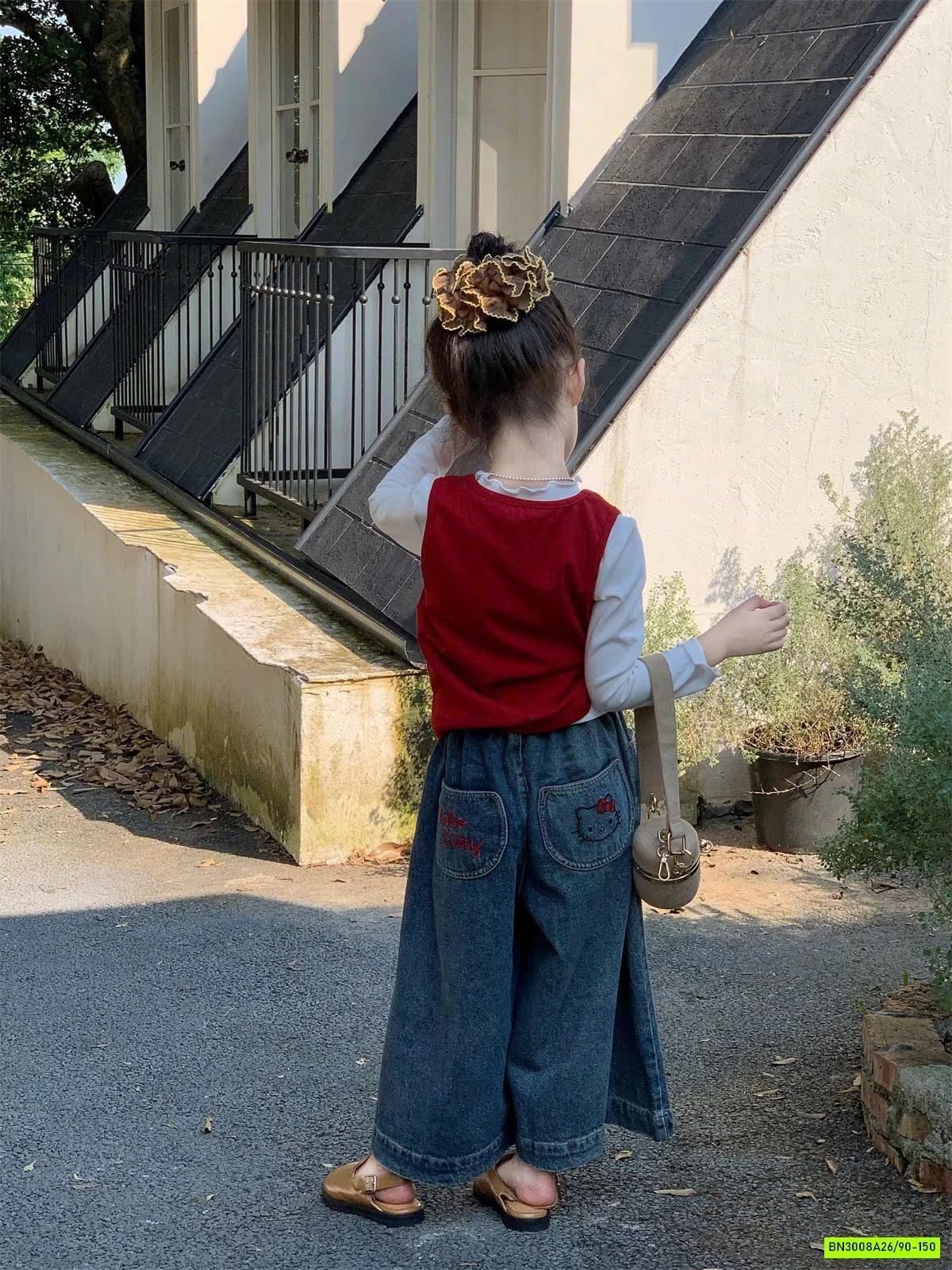 SET ÁO ĐỎ MIX QUẦN JEANS ỐNG RỘNG