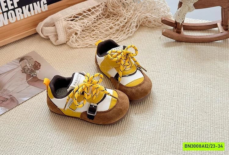 GIÀY THỂ THAO PHỐI MÀU GIẢ KHUY CÀI