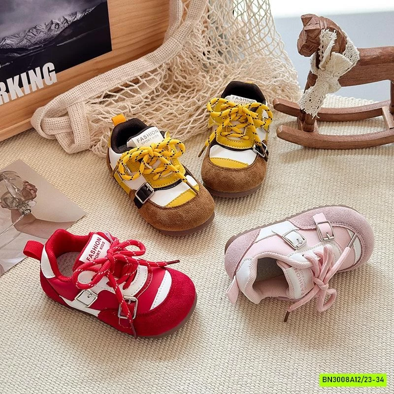 GIÀY THỂ THAO PHỐI MÀU GIẢ KHUY CÀI