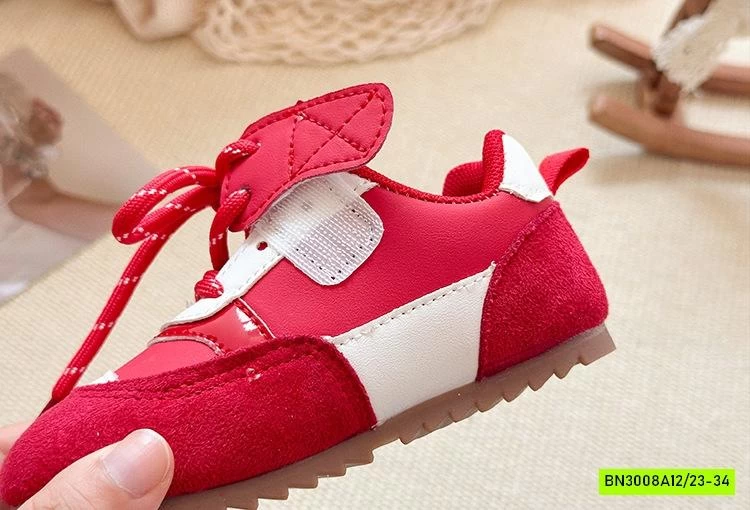 GIÀY THỂ THAO PHỐI MÀU GIẢ KHUY CÀI