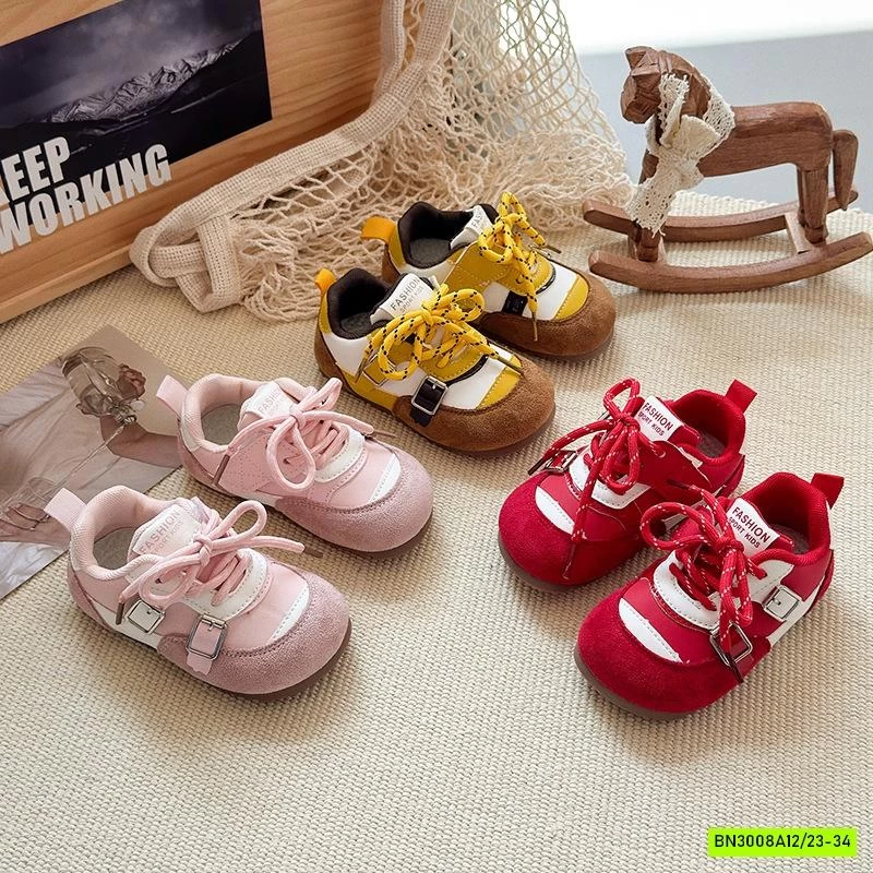 GIÀY THỂ THAO PHỐI MÀU GIẢ KHUY CÀI