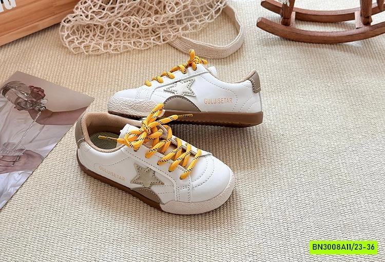 GIÀY THỂ THAO ĐẾ BỆT NGÔI SAO