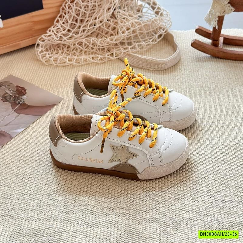 GIÀY THỂ THAO ĐẾ BỆT NGÔI SAO