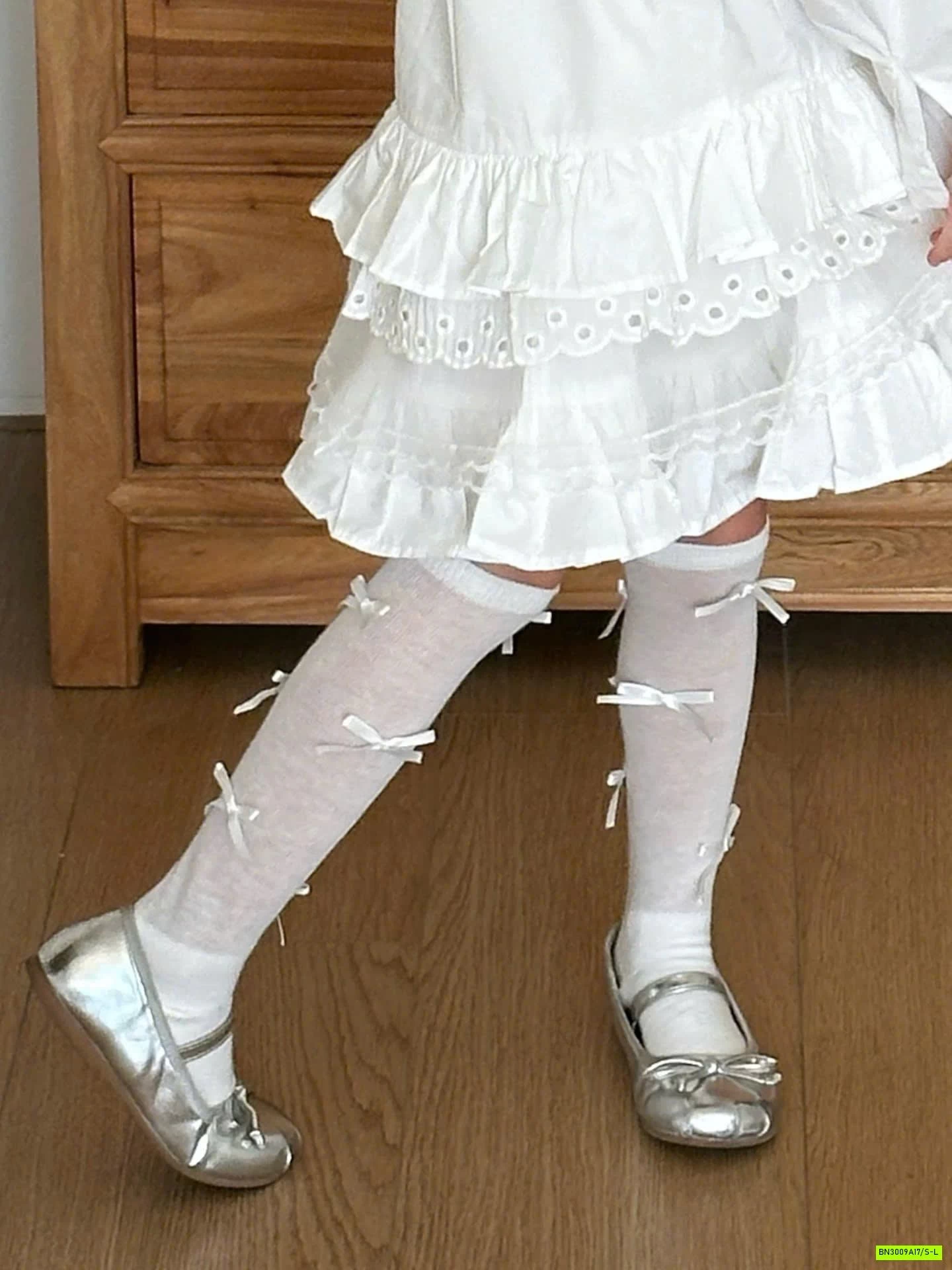 TẤT GIẤY NGANG GỐI GẮN NƠ