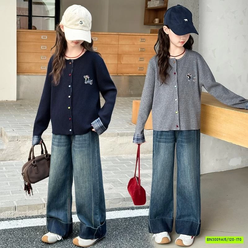 CARDIGAN LOGO CÚN MIX JEANS SUÔNG