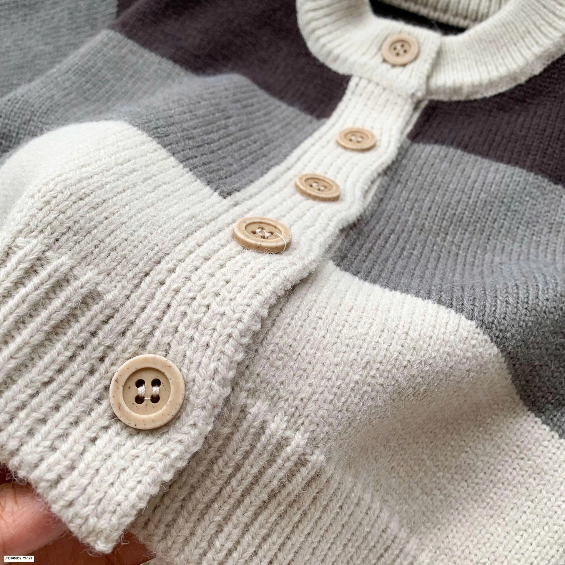 ÁO LEN 3 MÀU MIX QUẦN DENIM BO GẤU