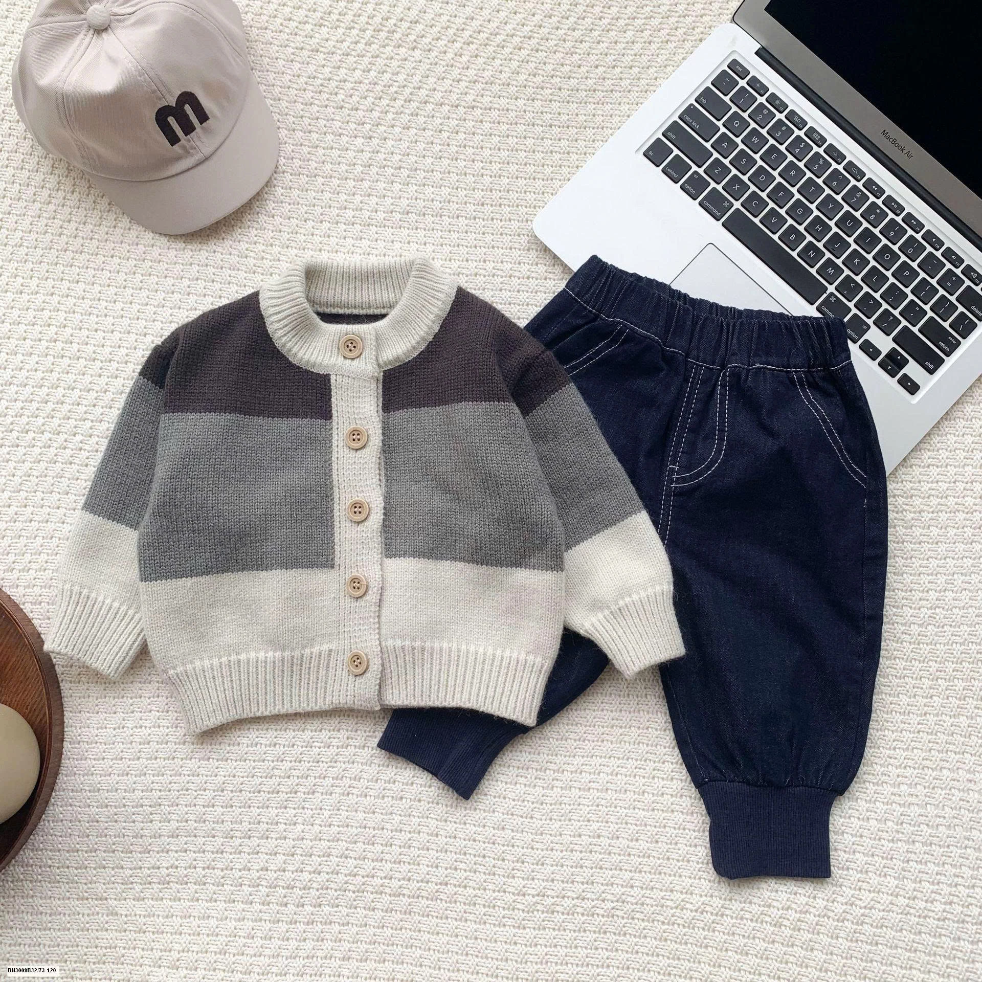 ÁO LEN 3 MÀU MIX QUẦN DENIM BO GẤU