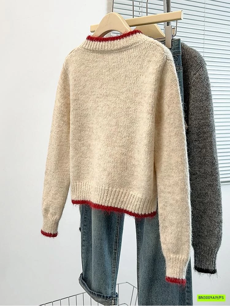 KHOÁC LEN GẮN HOA 3D