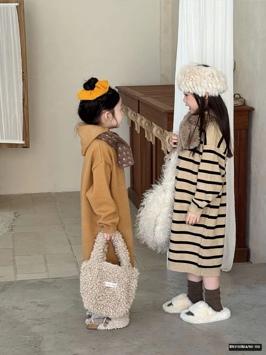 VÁY LEN DÁNG SUÔNG CÓ MŨ