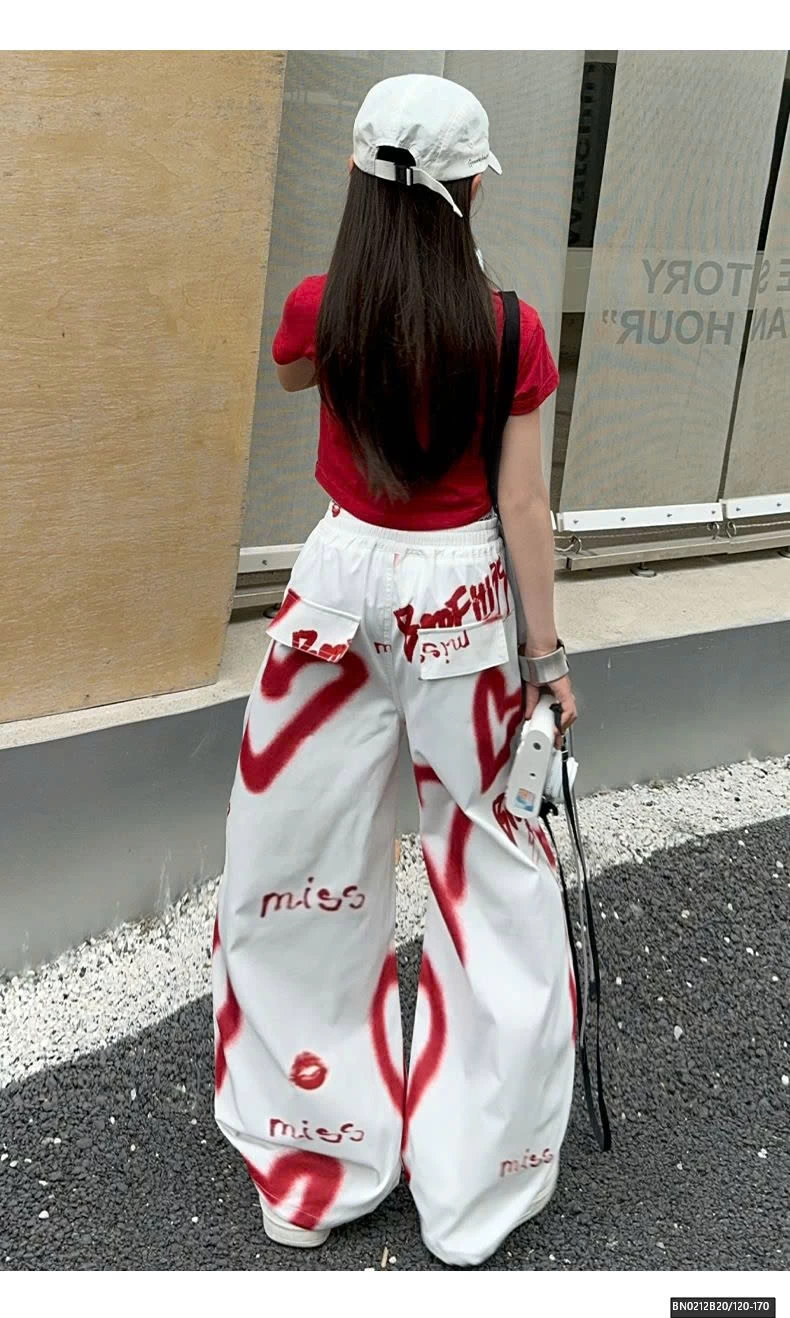 ÁO CROPTOP ĐỎ MIX QUÀN TRÁI TIM