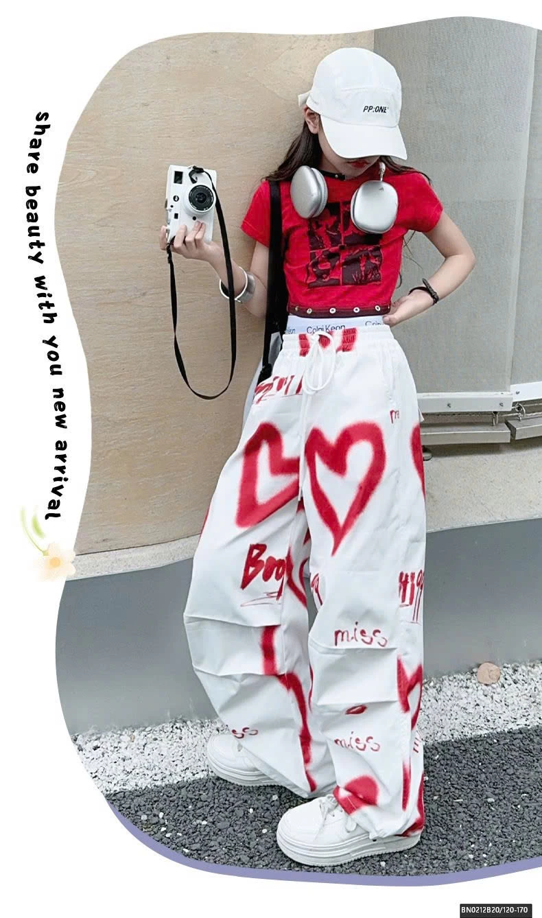 ÁO CROPTOP ĐỎ MIX QUÀN TRÁI TIM