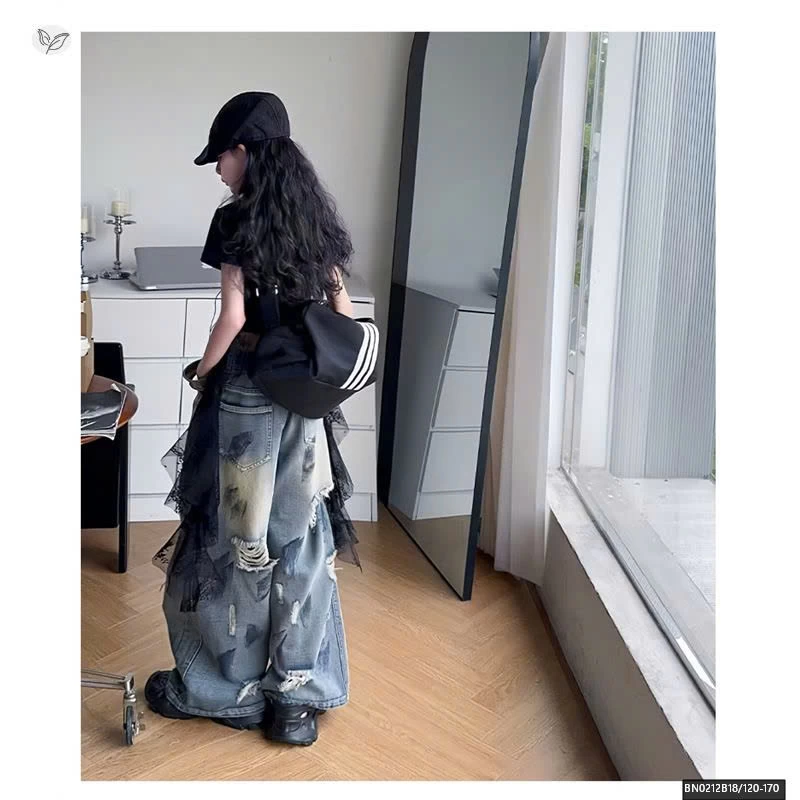 SÉT ÁO CROPTOP VIỀN REN MIX QUẦN JEAN RÁCH VẢY SƠN