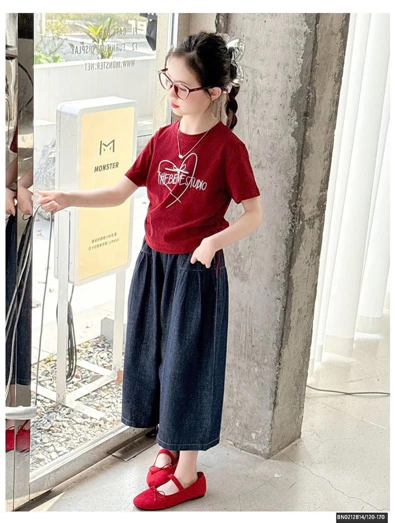 SÉT ÁO THUN ĐỎ RÚT EO MIX QUẦN DENIM DÁNG LỠ
