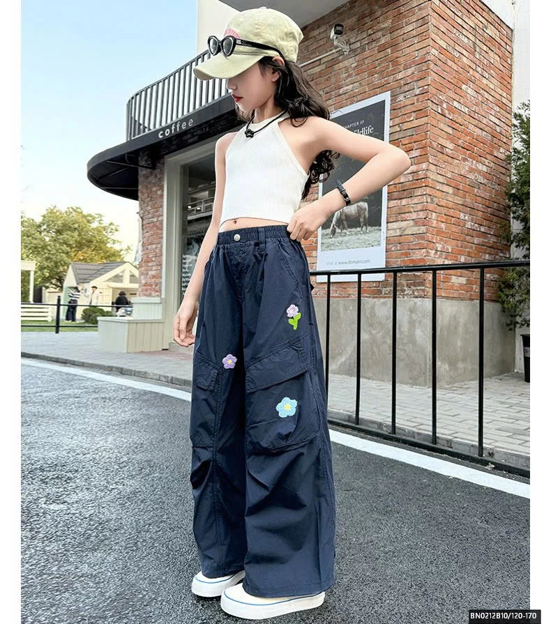 QUẦN THÔ MỎNG THÊU HOA