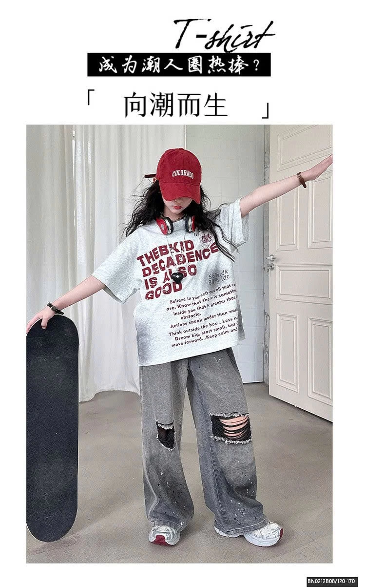 SÉT QUẦN JEAN XÁM RÁCH GỐI MIX ÁO THUN CHỮ NGẮN TAY