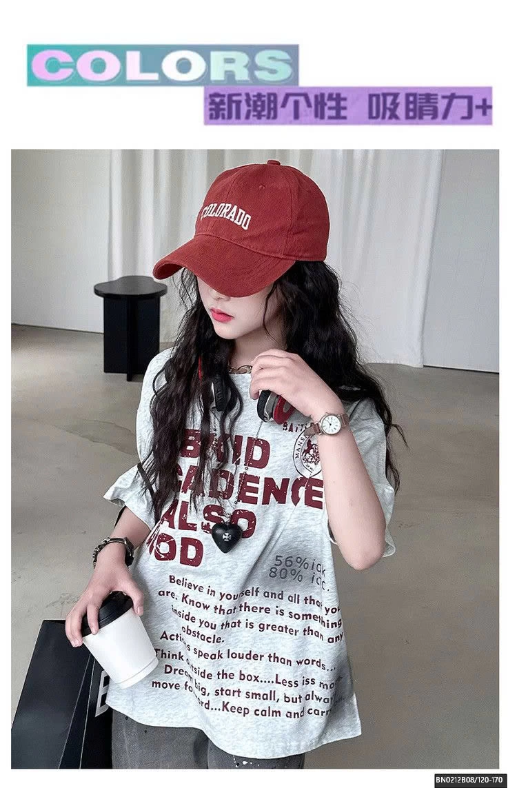 SÉT QUẦN JEAN XÁM RÁCH GỐI MIX ÁO THUN CHỮ NGẮN TAY