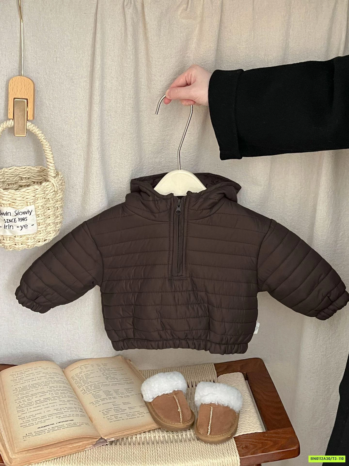 KHOÁC PHAO SIÊU NHẸ LIỀN MŨ SZ NHÍ