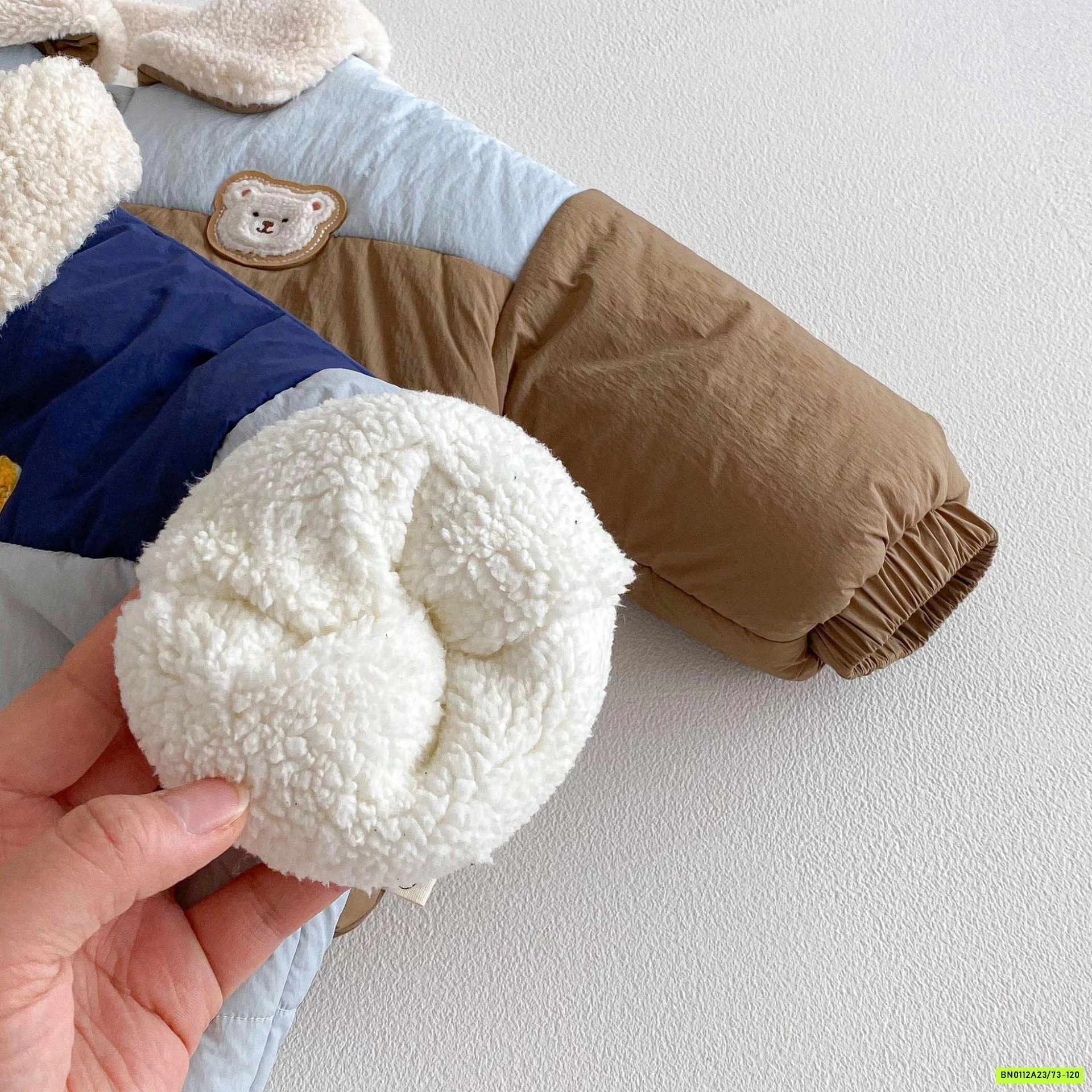 KHOÁC PHAO GẤU PHỐI MÀU LÓT LÔNG CỪU