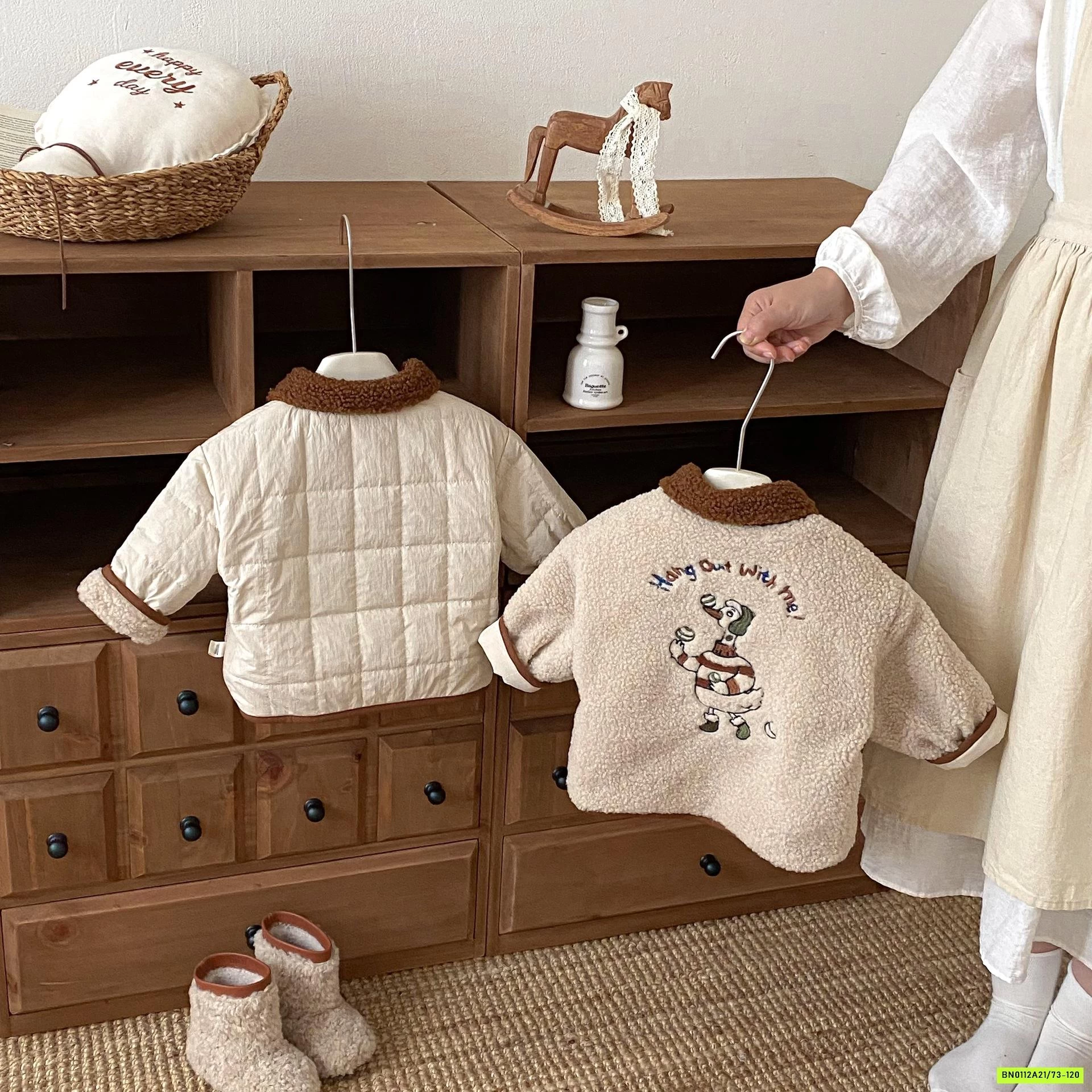 KHOÁC PHAO THÊU VỊT LÓT LÔNG CỪU