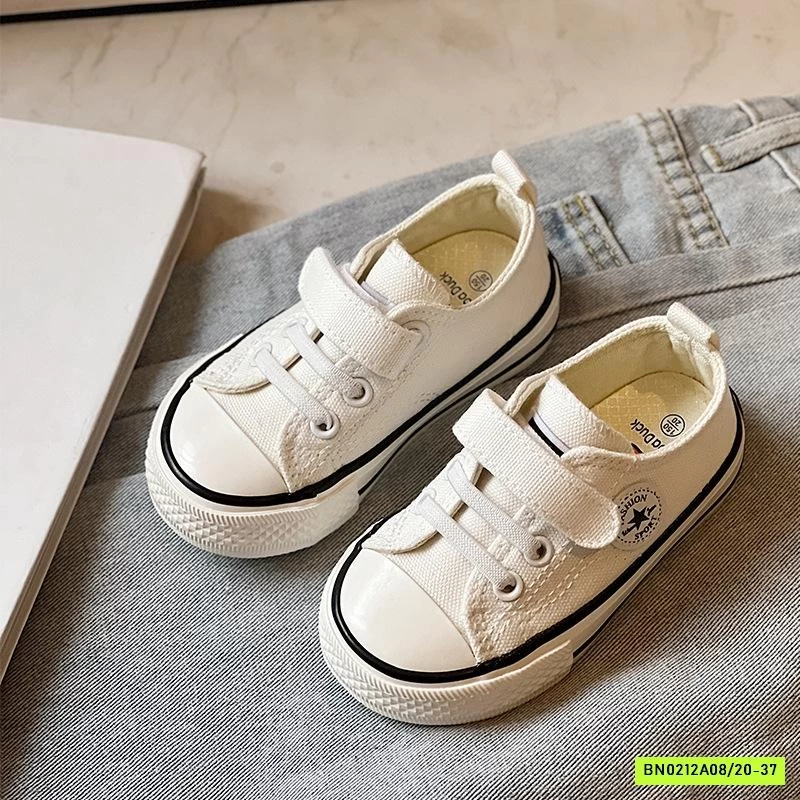 GIÀY THỂ THAO QUAI DÁN, MÀU XINH