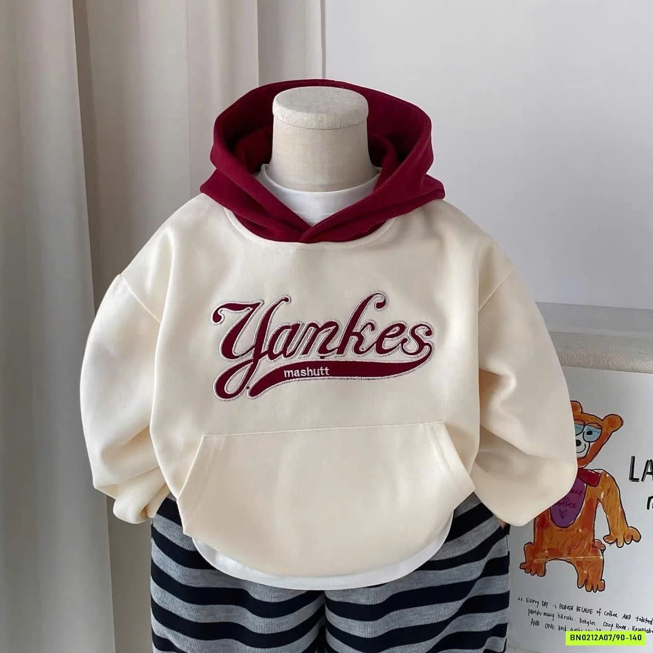 HOODIE TÚI TRƯỚC PHỐI MÀU MŨ
